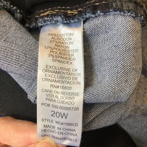 Women's Blue Jeans - Picture 5 of 5